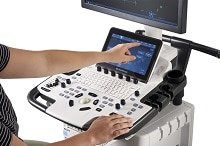Vivid T9 Ultrasound Machine - Convenient control layout